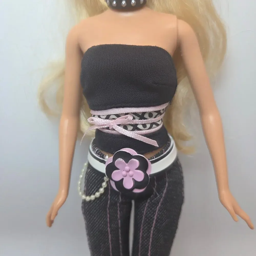 2004 Mattel My Scene Barbie Shopping Spree Levi's Kennedy Doll + Clothes